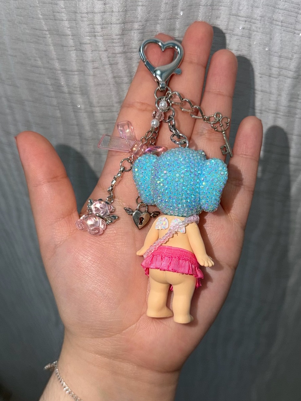 Sonny Angel Elephant Bedazzled Keychain - Picture 4 of 7